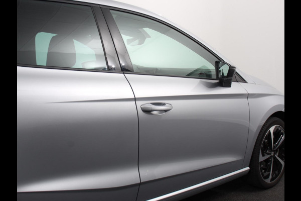 Seat Ibiza 1.0 EcoTSI FR Climate control Adaptieve cruise control Parkeersensoren Achteruitrijcamera LED Keyless Verwarmde voorstoelen Apple Carplay/ Android Auto
