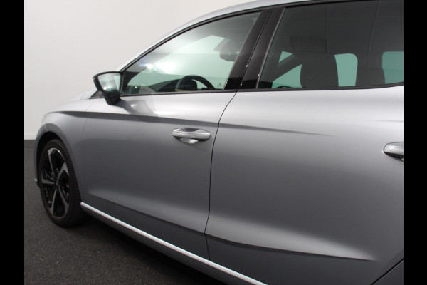 Seat Ibiza 1.0 EcoTSI FR Climate control Adaptieve cruise control Parkeersensoren Achteruitrijcamera LED Keyless Verwarmde voorstoelen Apple Carplay/ Android Auto
