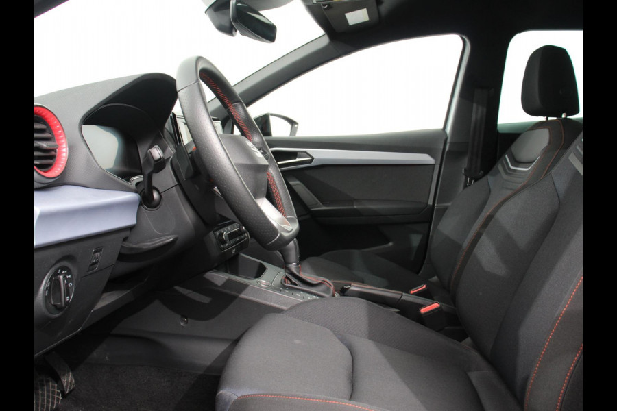 Seat Ibiza 1.0 EcoTSI FR Climate control Adaptieve cruise control Parkeersensoren Achteruitrijcamera LED Keyless Verwarmde voorstoelen Apple Carplay/ Android Auto