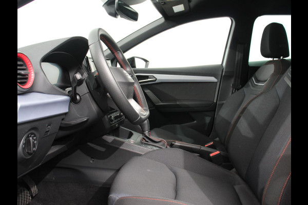 Seat Ibiza 1.0 EcoTSI FR Climate control Adaptieve cruise control Parkeersensoren Achteruitrijcamera LED Keyless Verwarmde voorstoelen Apple Carplay/ Android Auto