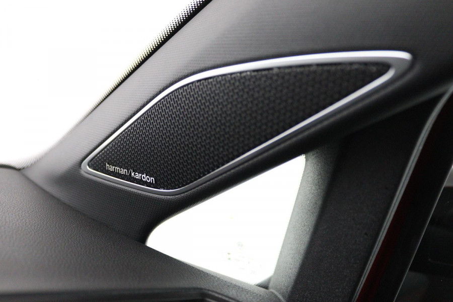 Volkswagen Golf 2.0 TSI GTI (PANORAMADAK, HARMAN KARDON, ADAPTIVE CRUISE, CAMERA, SFEERVERLICHTING, CARPLAY, GOED ONDERHOUDEN)