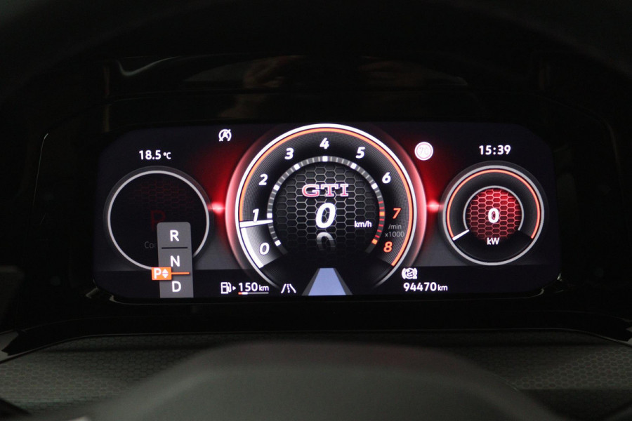 Volkswagen Golf 2.0 TSI GTI (PANORAMADAK, HARMAN KARDON, ADAPTIVE CRUISE, CAMERA, SFEERVERLICHTING, CARPLAY, GOED ONDERHOUDEN)