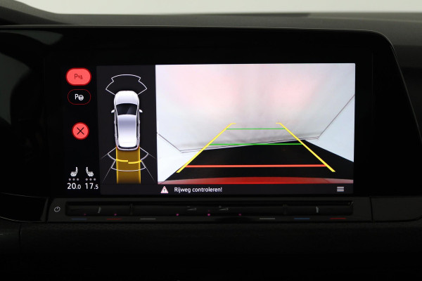 Volkswagen Golf 2.0 TSI GTI (PANORAMADAK, HARMAN KARDON, ADAPTIVE CRUISE, CAMERA, SFEERVERLICHTING, CARPLAY, GOED ONDERHOUDEN)