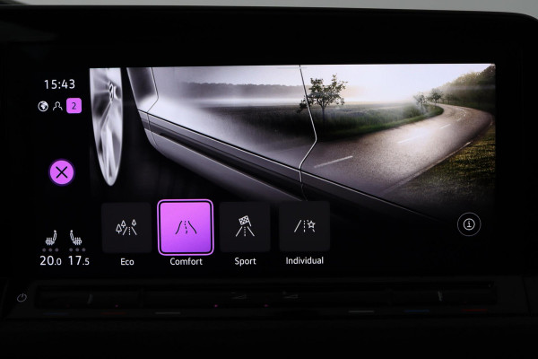 Volkswagen Golf 2.0 TSI GTI (PANORAMADAK, HARMAN KARDON, ADAPTIVE CRUISE, CAMERA, SFEERVERLICHTING, CARPLAY, GOED ONDERHOUDEN)