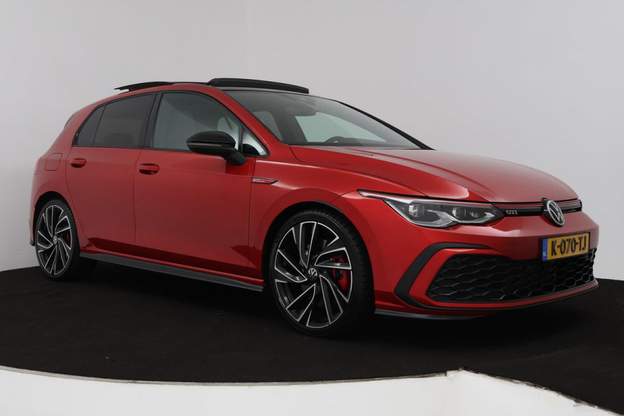 Volkswagen Golf 2.0 TSI GTI (PANORAMADAK, HARMAN KARDON, ADAPTIVE CRUISE, CAMERA, SFEERVERLICHTING, CARPLAY, GOED ONDERHOUDEN)
