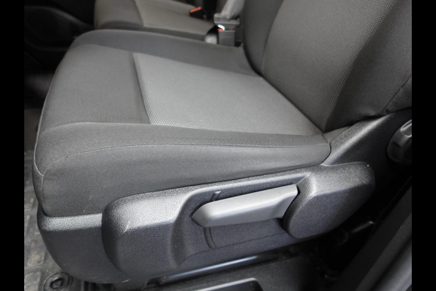 Opel Vivaro 2.0 BlueHDi 145PK L3 Automaat Airco Navigatie Cruise Control Trekhaak