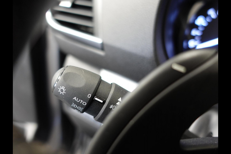 Opel Vivaro 2.0 BlueHDi 145PK L3 Automaat Airco Navigatie Cruise Control Trekhaak