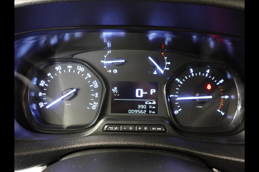 Opel Vivaro 2.0 BlueHDi 145PK L3 Automaat Airco Navigatie Cruise Control Trekhaak