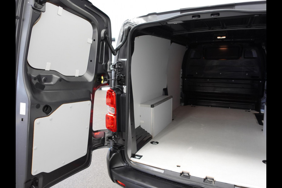 Opel Vivaro 2.0 BlueHDi 145PK L3 Automaat Airco Navigatie Cruise Control Trekhaak