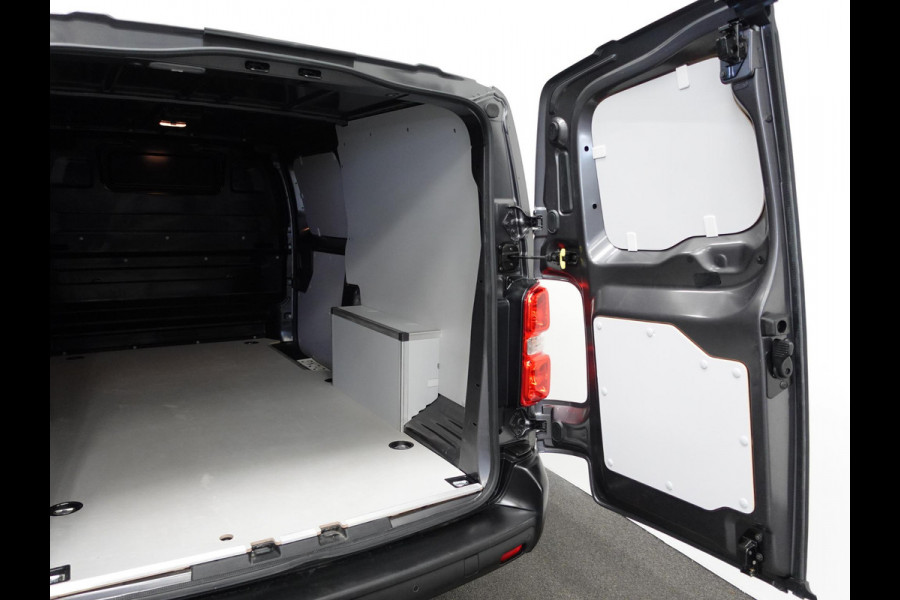 Opel Vivaro 2.0 BlueHDi 145PK L3 Automaat Airco Navigatie Cruise Control Trekhaak