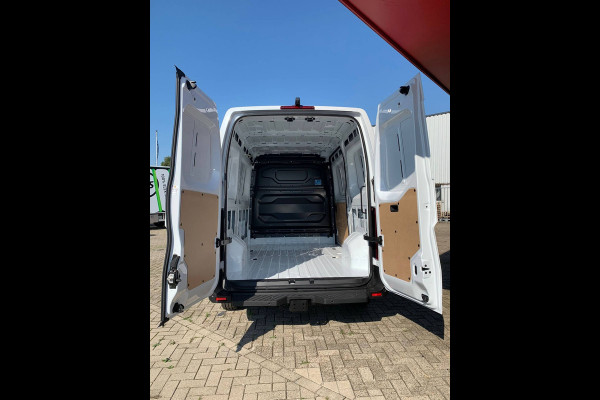 Renault Master T35 2.0 dCi 150 PK L2H2 Dubbele schuifdeur, Nieuw model, Camera, Trekhaak, Apple carplay