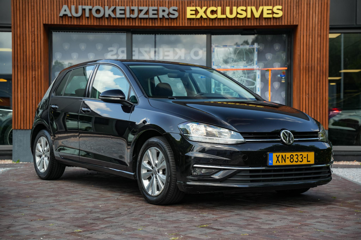 Volkswagen Golf 1.0 TSI Comfortline Business Adapt. Cruise Clima Navi PDC Stoelverw. Volkswagen Golf 1.0 TSI Comfortline Business Adapt. Cruise Clima Navi PDC Stoelverw.