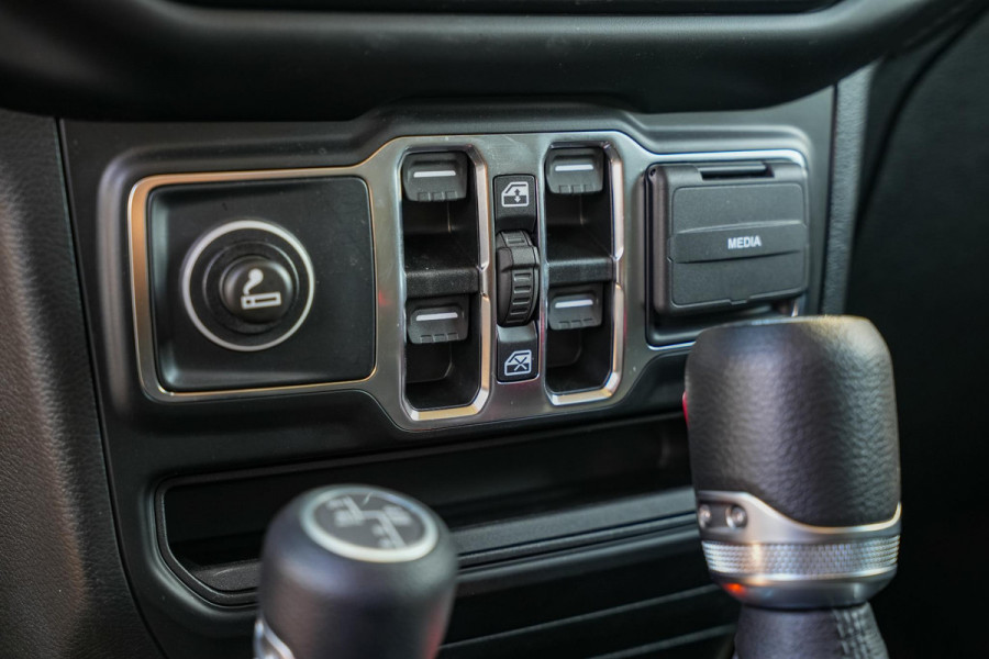 Jeep Gladiator sport 3.6 V6 Grijs Kenteken Camera Cruise Carplay
