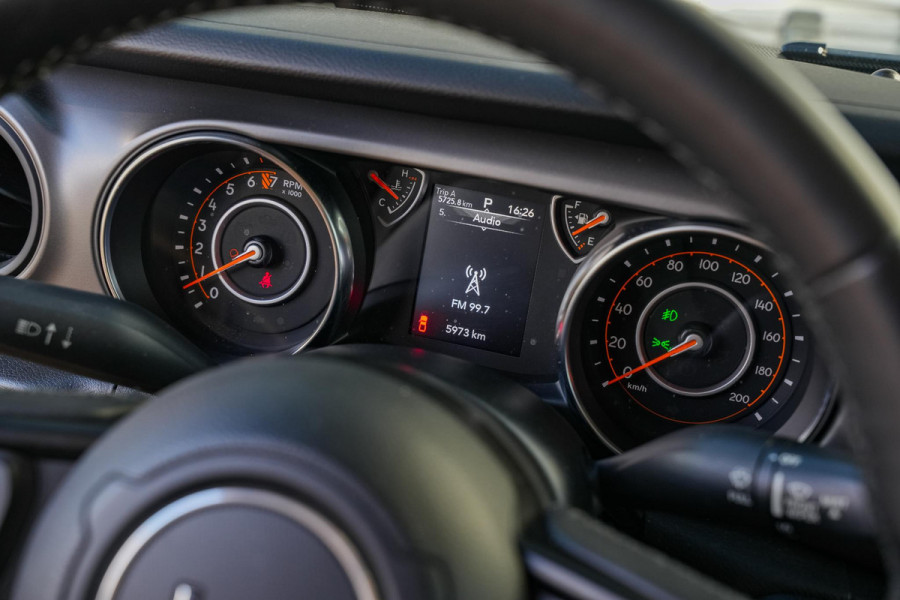 Jeep Gladiator sport 3.6 V6 Grijs Kenteken Camera Cruise Carplay