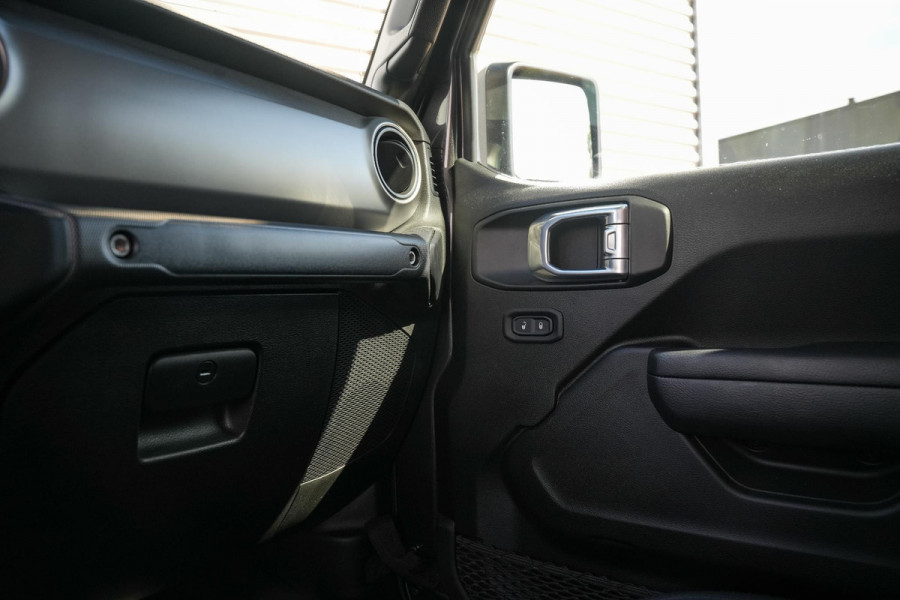 Jeep Gladiator sport 3.6 V6 Grijs Kenteken Camera Cruise Carplay