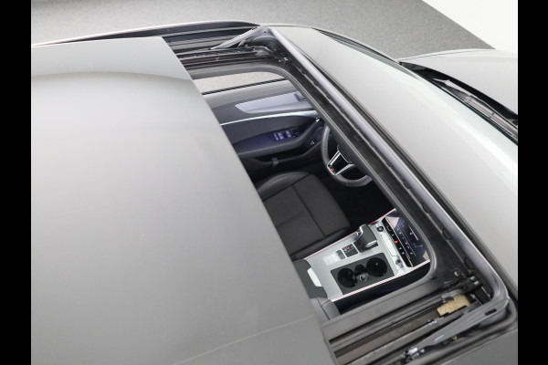 Audi A6 Avant 40 TFSI S edition Competition 204 pk S-tronic | Verlengde garantie | Navigatie | Panoramadak | Parkeersensoren | Achteruitrijcamera | Stoelverwarming | S-Line |