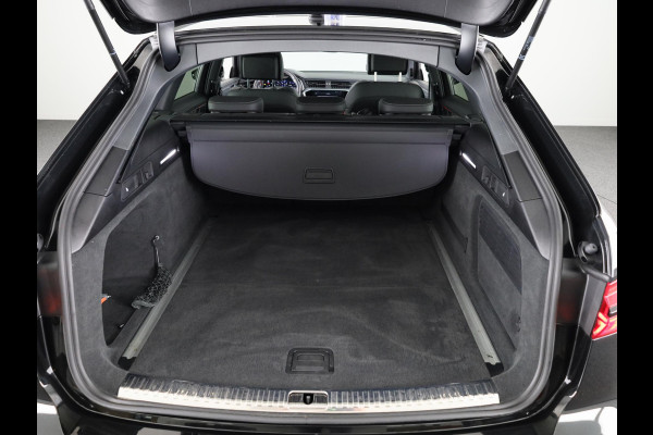 Audi A6 Avant 40 TFSI S edition Competition 204 pk S-tronic | Verlengde garantie | Navigatie | Panoramadak | Parkeersensoren | Achteruitrijcamera | Stoelverwarming | S-Line |
