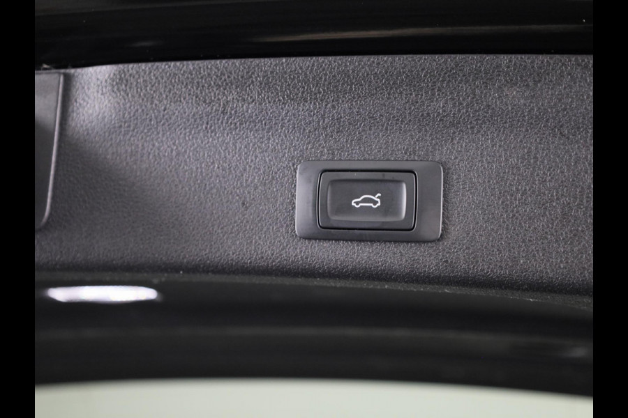 Audi A6 Avant 40 TFSI S edition Competition 204 pk S-tronic | Verlengde garantie | Navigatie | Panoramadak | Parkeersensoren | Achteruitrijcamera | Stoelverwarming | S-Line |