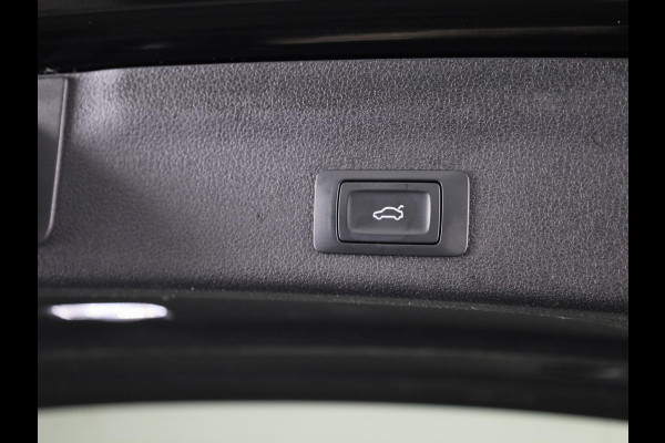 Audi A6 Avant 40 TFSI S edition Competition 204 pk S-tronic | Verlengde garantie | Navigatie | Panoramadak | Parkeersensoren | Achteruitrijcamera | Stoelverwarming | S-Line |