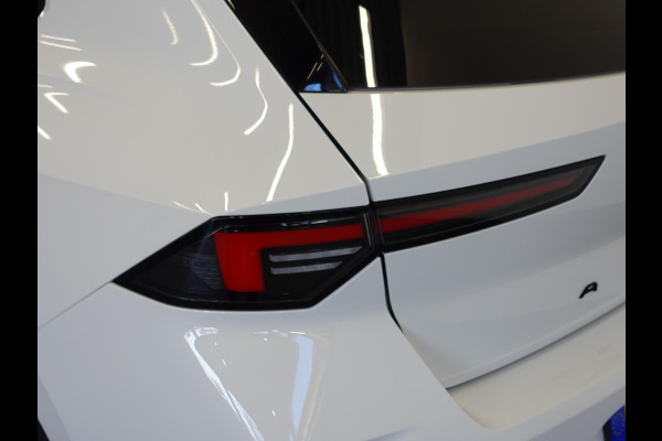 Opel Astra 1.2 130pk GS Line Automaat Climate control  Adaptive cruise control  LED  Voorstoelen verwarmd | Stuurwiel verwarmd | Achteruitrij camera 360* | Sfeer verlichting | Apple carplay/ Andriod auto