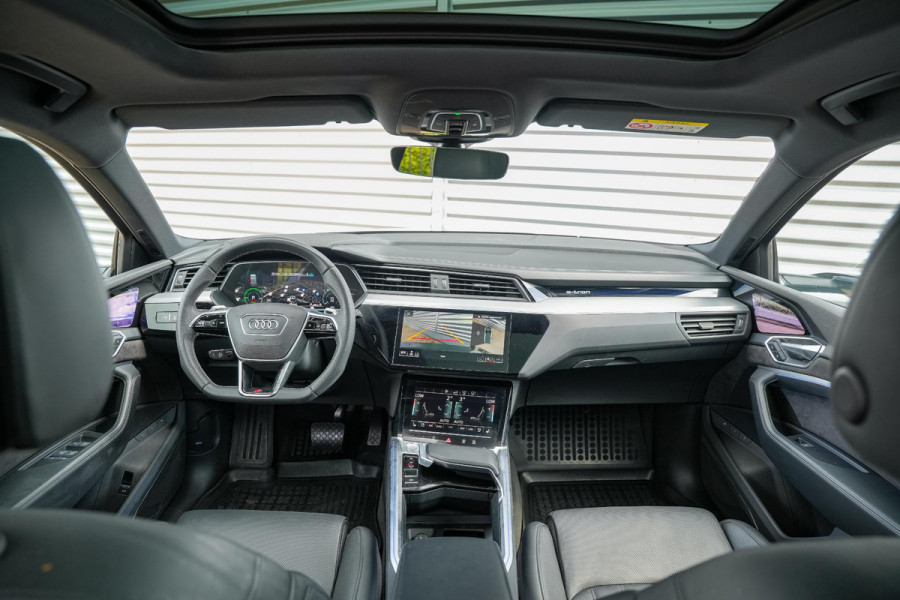 Audi e-tron 55 quattro Business edition 95 kWh S Line Panoramadak Adapt. Cruise HUD B&O Stoelkoeling 22''LM 408Pk!