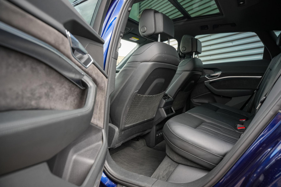 Audi e-tron 55 quattro Business edition 95 kWh S Line Panoramadak Adapt. Cruise HUD B&O Stoelkoeling 22''LM 408Pk!