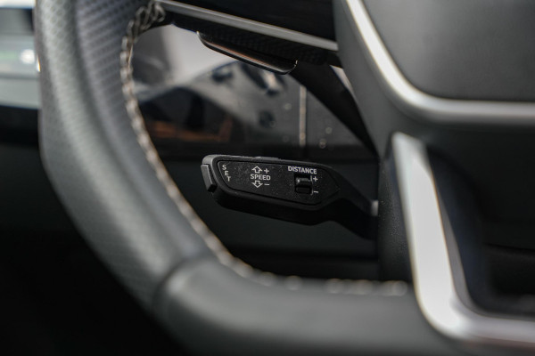 Audi e-tron 55 quattro Business edition 95 kWh S Line Panoramadak Adapt. Cruise HUD B&O Stoelkoeling 22''LM 408Pk!