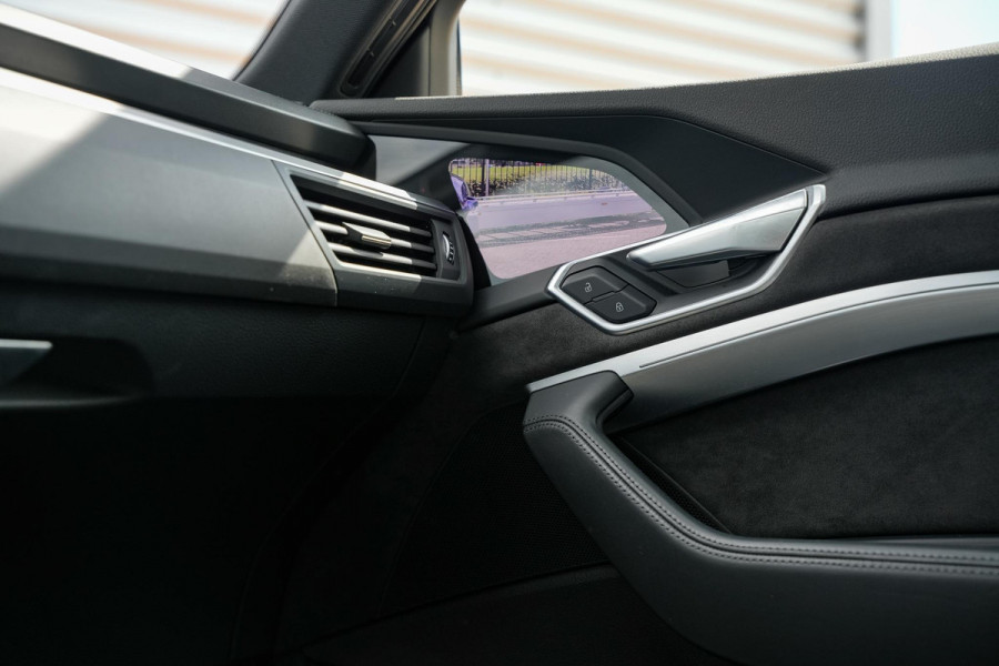 Audi e-tron 55 quattro Business edition 95 kWh S Line Panoramadak Adapt. Cruise HUD B&O Stoelkoeling 22''LM 408Pk!
