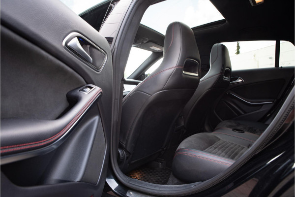 Mercedes-Benz CLA-Klasse Shooting Brake 180 Ambition AMG Panoramadak Keyless Stoelverw. LED Alcantara