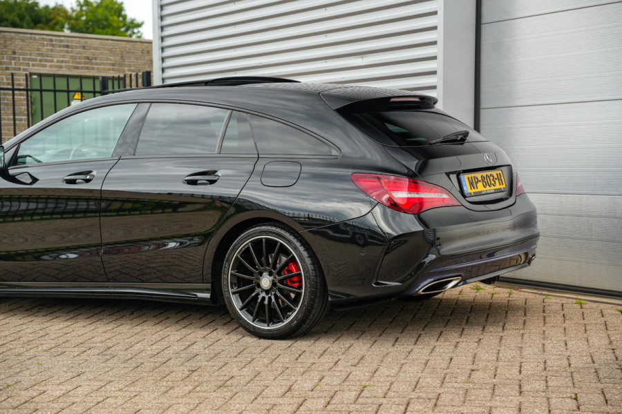 Mercedes-Benz CLA-Klasse Shooting Brake 180 Ambition AMG Panoramadak Keyless Stoelverw. LED Alcantara