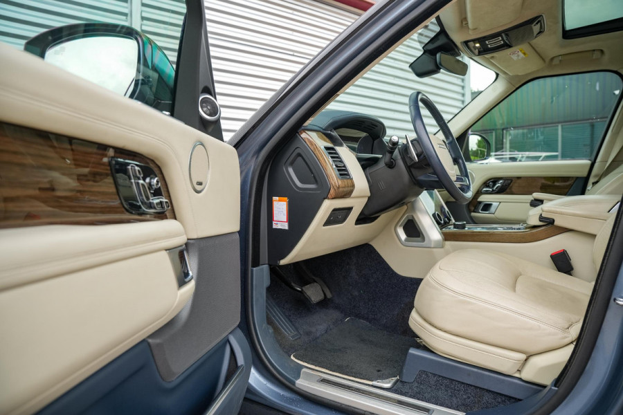 Land Rover Range Rover 3.0 TDV6 Autobiography Panoramadak Adapt. Cruise HeadUp Luchtvering Meridian Keyless 22''LM