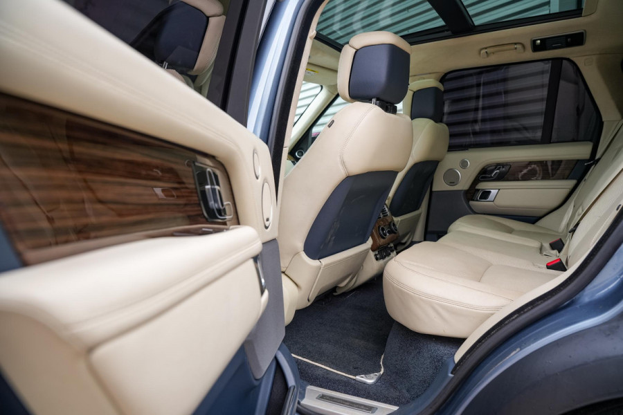 Land Rover Range Rover 3.0 TDV6 Autobiography Panoramadak Adapt. Cruise HeadUp Luchtvering Meridian Keyless 22''LM