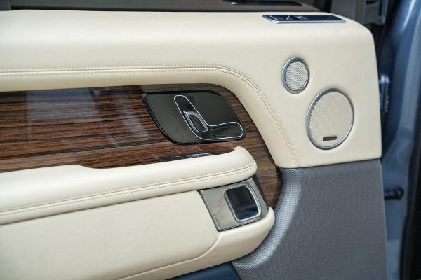 Land Rover Range Rover 3.0 TDV6 Autobiography Panoramadak Adapt. Cruise HeadUp Luchtvering Meridian Keyless 22''LM