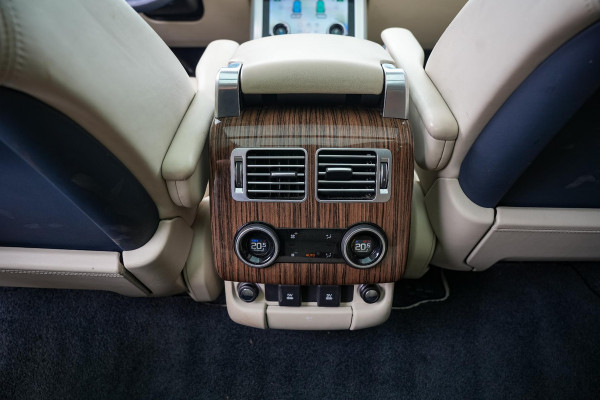 Land Rover Range Rover 3.0 TDV6 Autobiography Panoramadak Adapt. Cruise HeadUp Luchtvering Meridian Keyless 22''LM