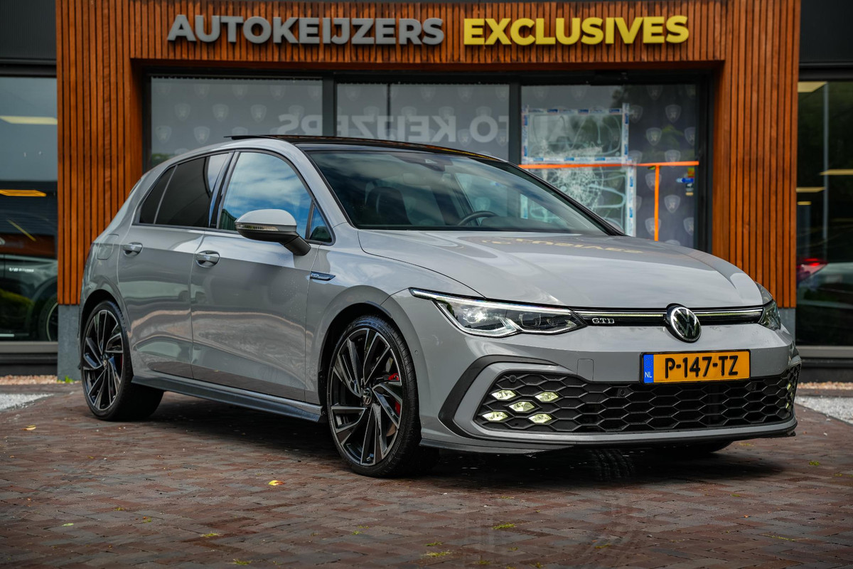 Volkswagen Golf 2.0 TDI GTD Panoramadak IQ Light Harman/Kardon Keyless 19''LM Nardo Grey