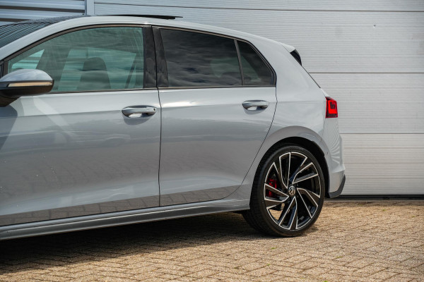 Volkswagen Golf 2.0 TDI GTD Panoramadak IQ Light Harman/Kardon Keyless 19''LM Nardo Grey