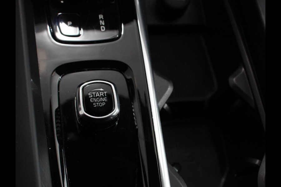 Volvo V60 2.0 B4 R-Design Navigatie Camera Climate Control Parkeer Sensoren Cruise Control Adaptive Verwarmde voorstoelen Lichtmetalen Velgen