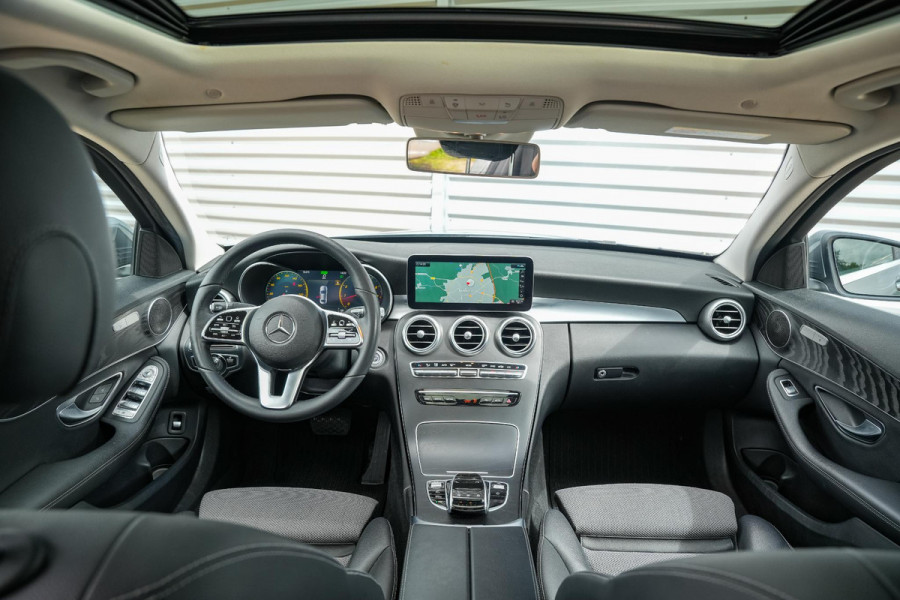 Mercedes-Benz C-Klasse 200 Premium Plus Pack Panoramadak Virtual Cockpit LED Cruise Clima Stoelverw.