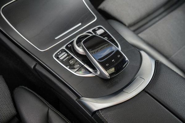 Mercedes-Benz C-Klasse 200 Premium Plus Pack Panoramadak Virtual Cockpit LED Cruise Clima Stoelverw.