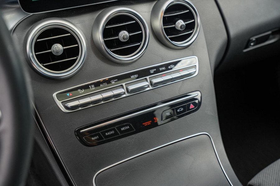 Mercedes-Benz C-Klasse 200 Premium Plus Pack Panoramadak Virtual Cockpit LED Cruise Clima Stoelverw.