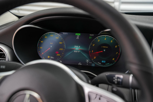 Mercedes-Benz C-Klasse 200 Premium Plus Pack Panoramadak Virtual Cockpit LED Cruise Clima Stoelverw.