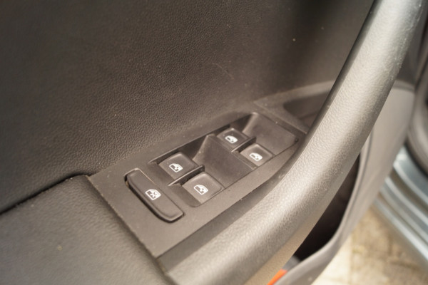 Škoda Octavia Combi 1.0 TSI Ambition Business Upgrade -NAVI-ECC-