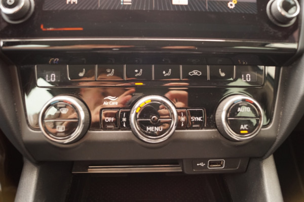 Škoda Octavia Combi 1.0 TSI Ambition Business Upgrade -NAVI-ECC-