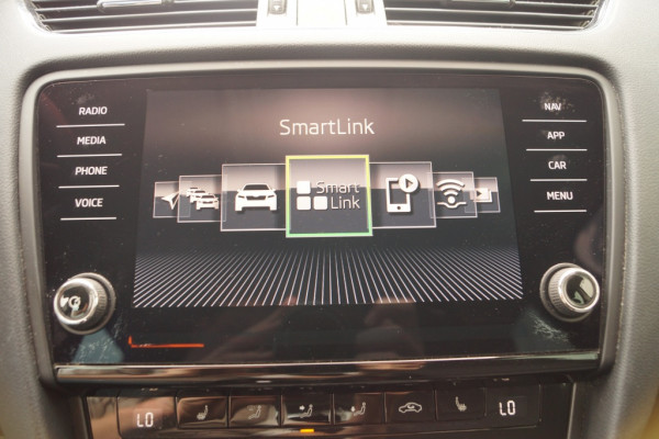 Škoda Octavia Combi 1.0 TSI Ambition Business Upgrade -NAVI-ECC-