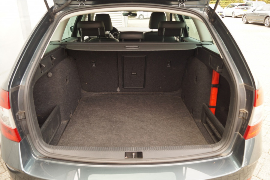 Škoda Octavia Combi 1.0 TSI Ambition Business Upgrade -NAVI-ECC-