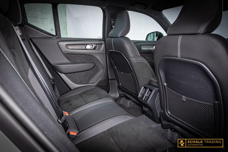 Volvo XC40 2.0 B3 Ultra Dark Edition|Pano|H&K|E-stoel|Cam