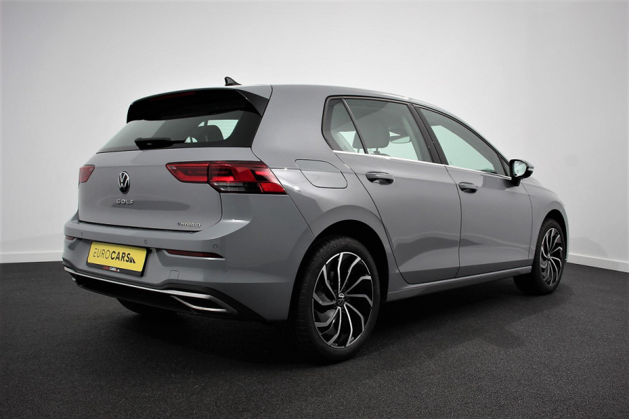 Volkswagen Golf 1.4 eHybrid DSG Style 204 Pk | Navigatie | Adaptive Cruise Control | Lane Assist | Privacy Glass | Stoel/Stuurverwarming |