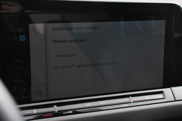 Volkswagen Golf 1.4 eHybrid DSG Style 204 Pk | Navigatie | Adaptive Cruise Control | Lane Assist | Privacy Glass | Stoel/Stuurverwarming |