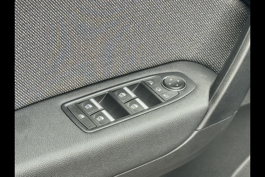 Renault Captur 1.3 Mild Hybrid 160 EDC8 | Pack Driving | Pack Winter