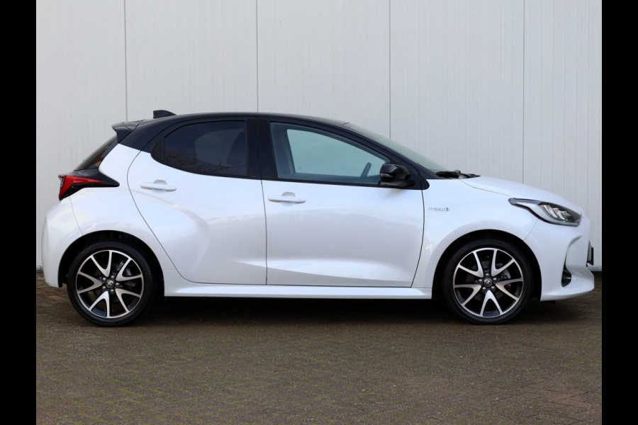 Toyota Yaris 1.5 Hyb. Launch Edition | Bi-Tone | Half Leder | Stoelverwarming